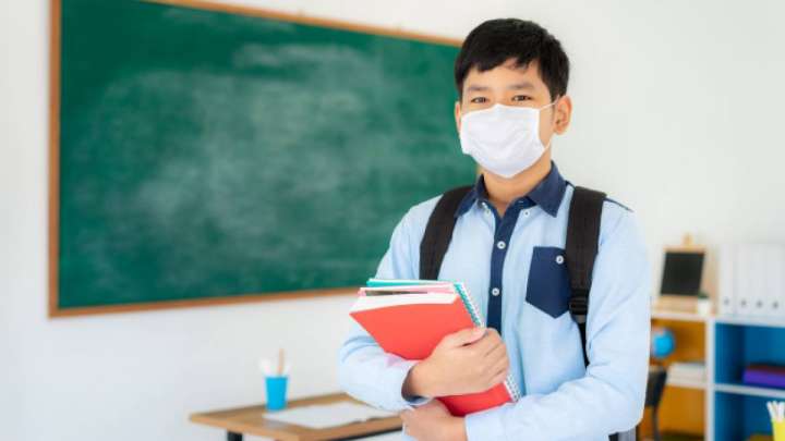 Сарапшылар: Оқушылар мектепте бірнеше жыл маска тағып жүруі керек