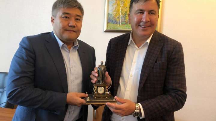 Саакашвили енді Кәлетаевпен кездесті