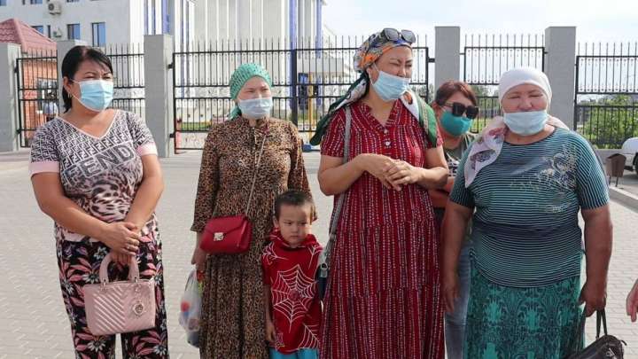 "Әкім Әбдіқалықова, жанайқайымызды тыңдаңыз!"