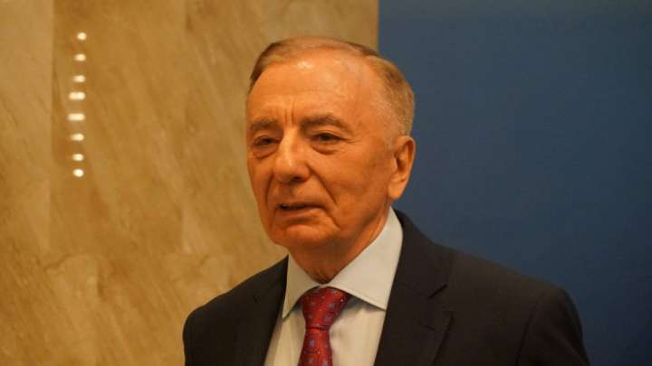 Қазақстанның сот жүйесі шпагаттағы Ван Дамм сияқты