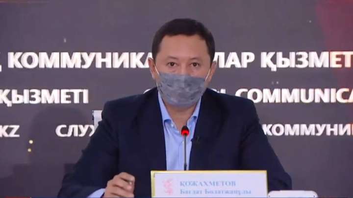 "Цой бізден қашып жүр". Тілшілер Қожахметовтің мазасын алды