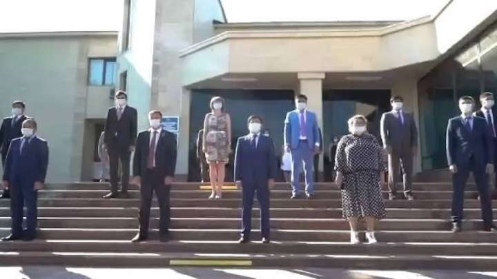 Карантин тәртібін бұзып, жауапқа тартылған шенеуніктер