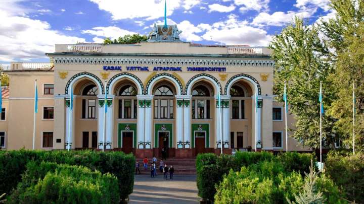 ҚазҰАЗУ-де 18 халықаралық зерттеу орталығы бар