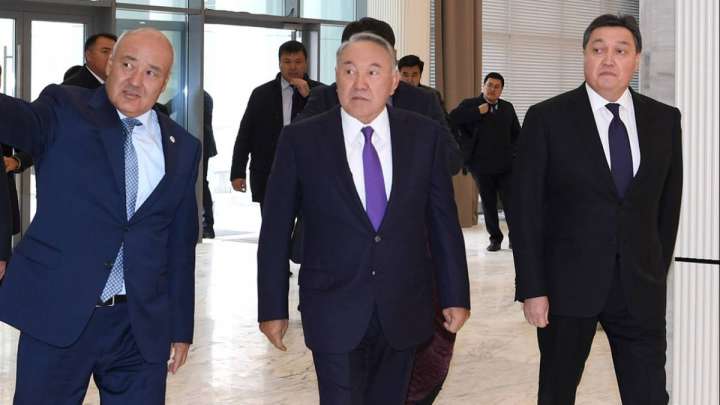 Шөкеев Назарбаевты алдапты