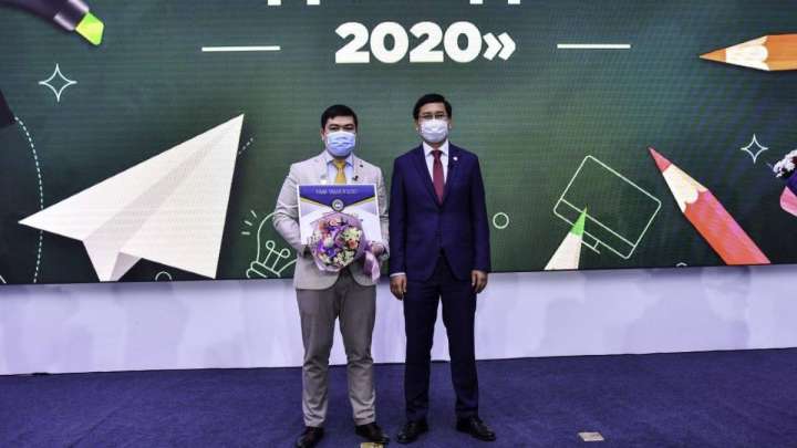 "Аймағамбетов "Үздік педагог" атағын заңсыз үлестірді"