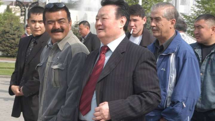 Заманбек балаларын билікке жолатпады