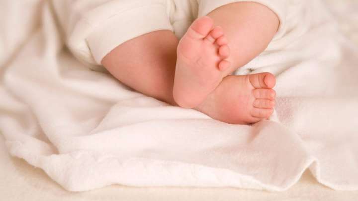 Жаңа туған сәбиін дәретханаға тастап кеткен