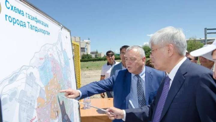 Тохтасунов мәжіліске бара жатыр