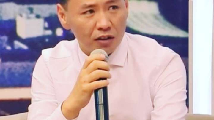 Айбек Ережеп: Бас