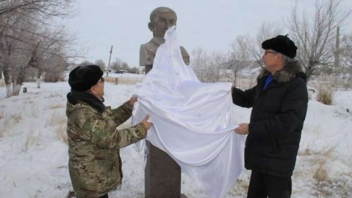 Әлихан Бөкейханның ұлы Үгедейге белгі қойылды