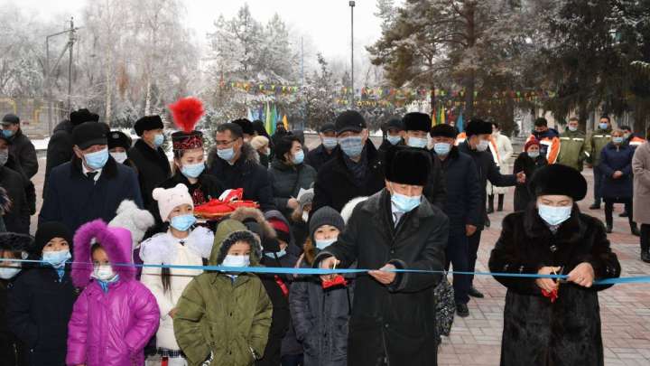 Үш ауысымды мектептер азайып жатыр