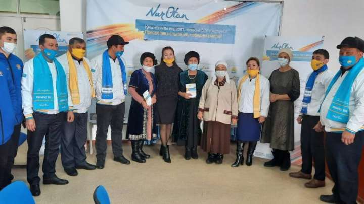 Үміткерлер «Әжелер алқасымен» ақылдасты