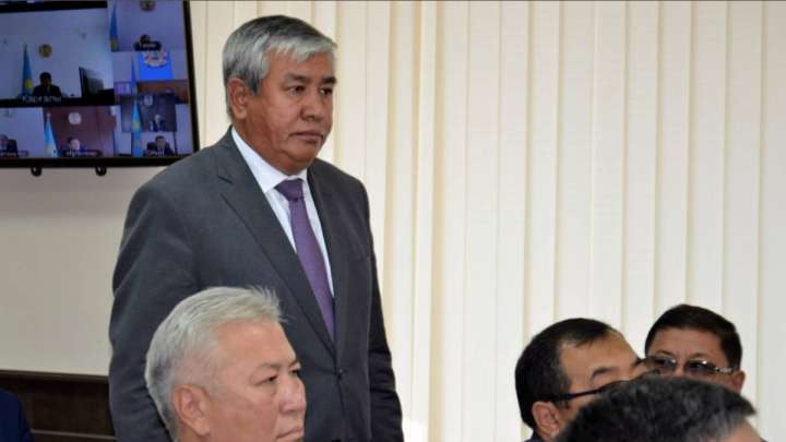 Шенеунік құрылысшы досымен бірге 60 млн жымқырған