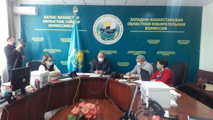 Сайлау комиссиясының мүшелерімен кездесті