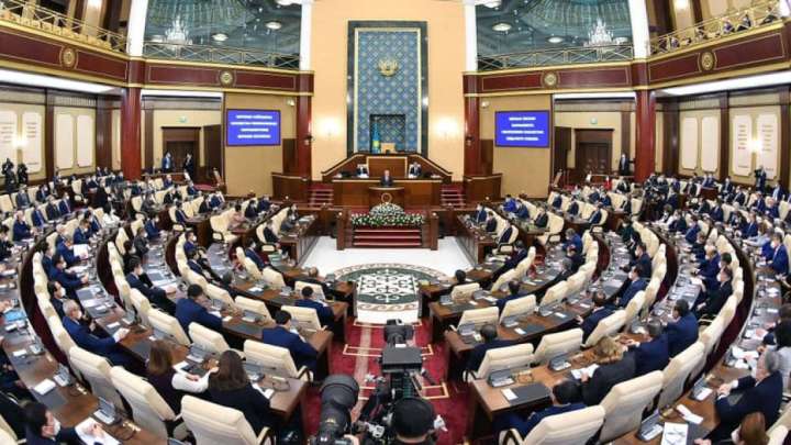 «Ләппайшыл» парламент, өзгермейтін үкімет.  Орталық Азияға ортақ диагноз