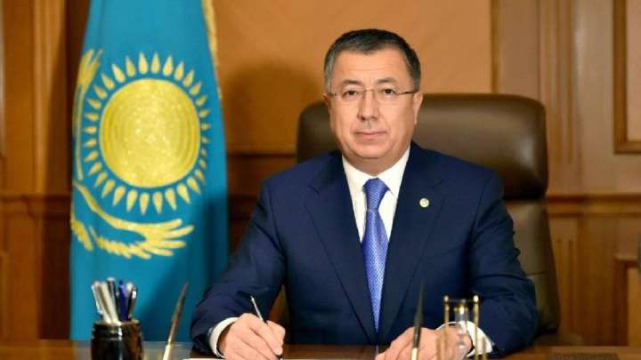 Жүз мектепте сүрінген Жансейіт Түймебаев бір университетті жарылқай ма?