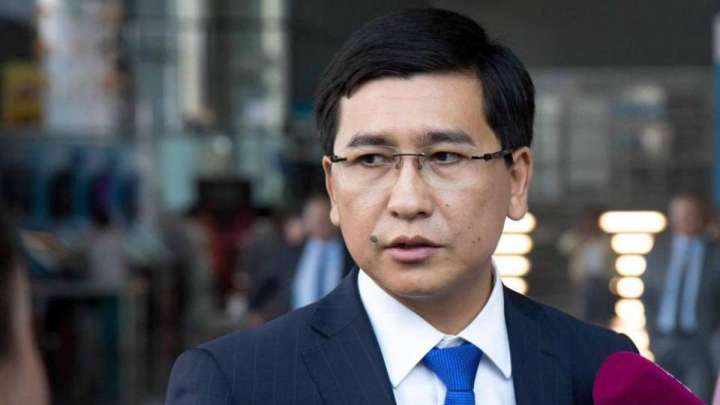 Асхат Аймағамбетов оқу орындарын не үшін жауып жатыр?