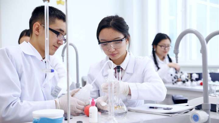 Үшінші мегаполисте жастарды жұмыспен қамту жалғасуда