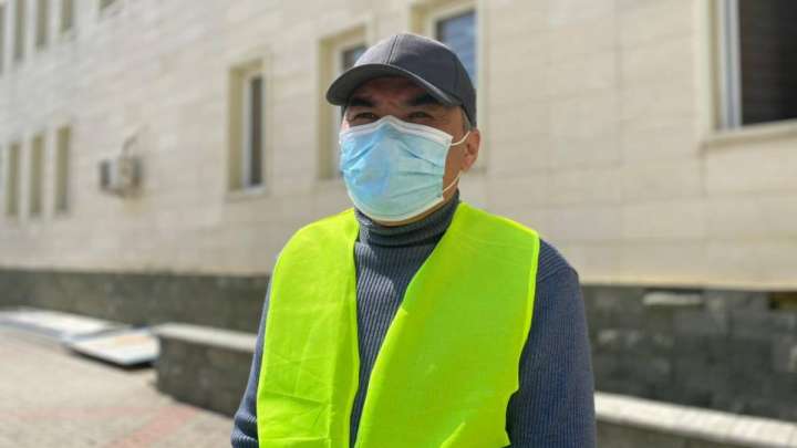 Бас бостандығы шектелгендер көше сыпырып жүр