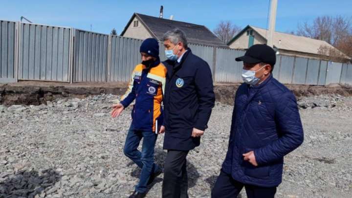 Әкім қаладағы жол жөндеу жұмыстарын тексерді