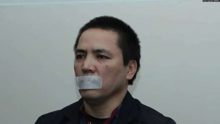 Сот түрмеде соққыға жығылған саяси тұтқынның өтінішін қанағаттандырмады