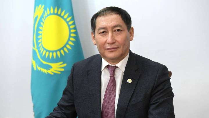 Облыс әкімін сотқа берген Ақсу әкімі қызметінен босатылды