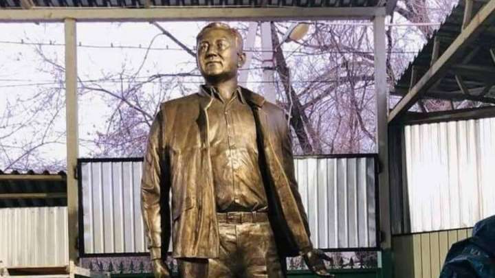 Перуашевтің «памятнигі»