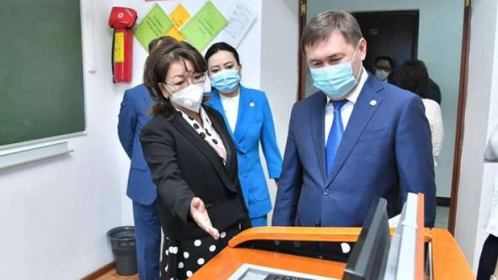 МУРАТ АЙТЕНОВ ОЗНАКОМИЛСЯ С РАБОТОЙ ПЕДАГОГИЧЕСКОГО УНИВЕРСИТЕТА