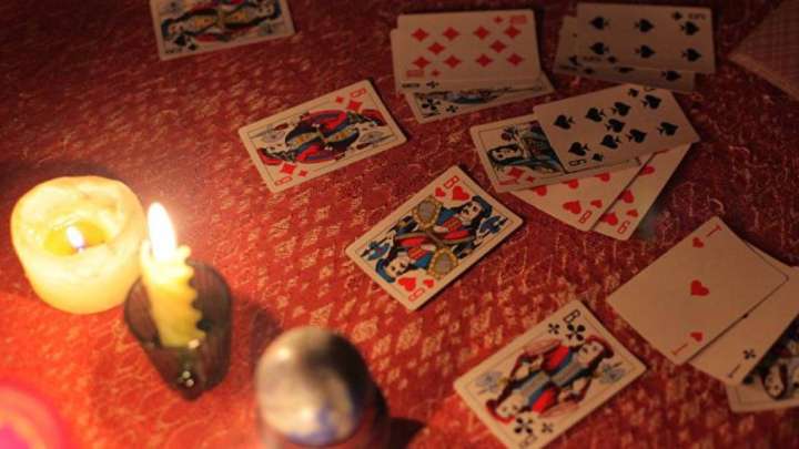 Дәрігер: Бақсы-балгерлік бизнеске айналып кетті