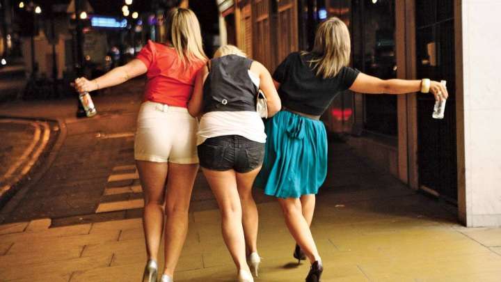 Әйелдерге арақ ішуге тыйым салу керек