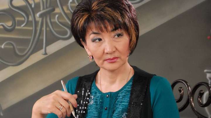 Баян Бекетова.  Құс қанатындағы хат 