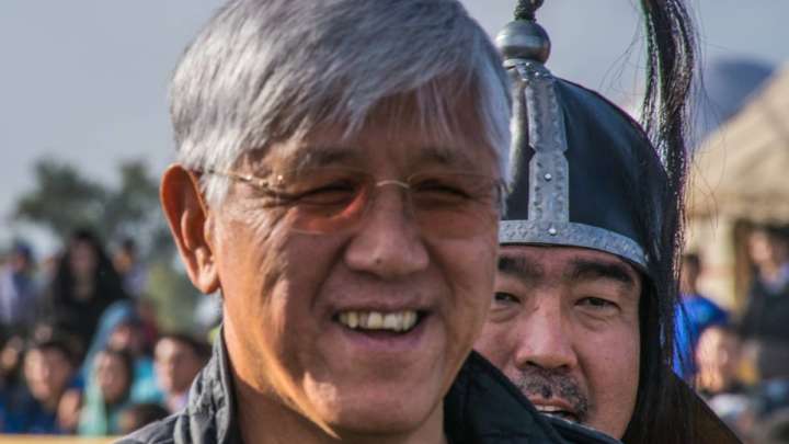 Баталовтың халқы балшық су ішіп жүр