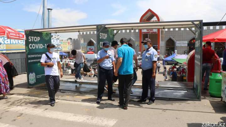 Қазақ тілі – түрме мен барахолка тілі. Ресей билігі неге азар да безер?