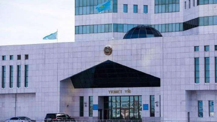 Жаңа талап: Мемлекеттік қызметке тұру үшін қазақ тілін білу керек