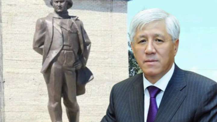 Мұқағали ескерткішінің беті бері қарайтын болды