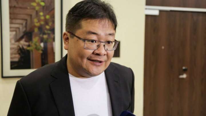 Айдос Сарым: Қалтамызға тыққан тасымыз да, оғымыз да жоқ