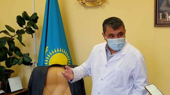 Ақжайықтың дәрігерлері айтысып жатыр:  Заңды белшеден басқан кім?(Видео)
