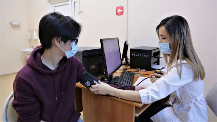 Елордада Pfizer вакцинасын егу басталды