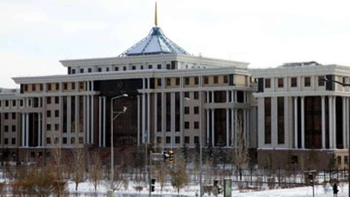 Қолбасшылар смарт сағат, планшет және кофемашина алып жатыр  