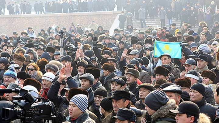 Столичный акимат запретил митинговать в праздничные дни