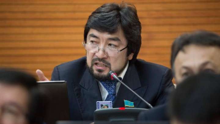 Бекболат Тілеухан мәжілістен кетті