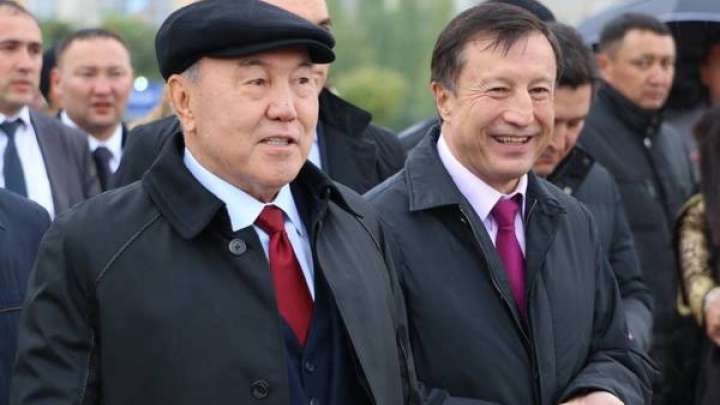 Как депутаты Назарбаева пожизненного председательства лишали