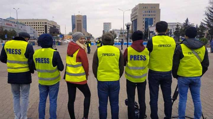 Послабили карантин, но журналистам вход в правительство запрещен