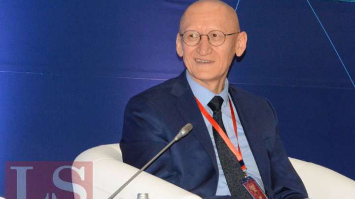 Действительно ли казахстанцы просят у Жамишева денег на той?