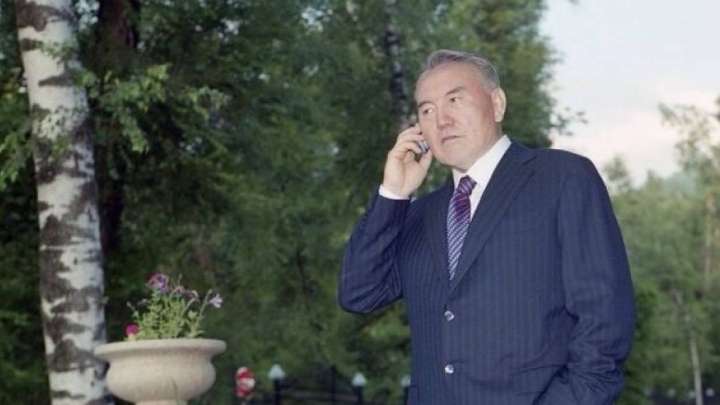 Назарбаевтың 60 жасына 1 млн доллардан сыйлаған әкімдер
