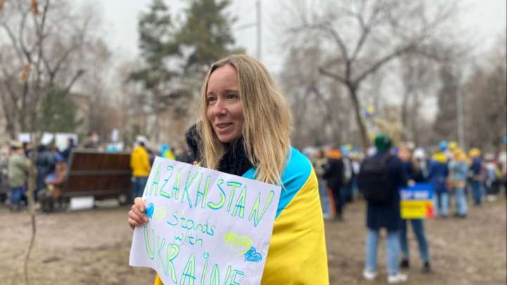 Бір адамға бір бөлке - Украинада туыстары бар қазақстандықтар не дейді?