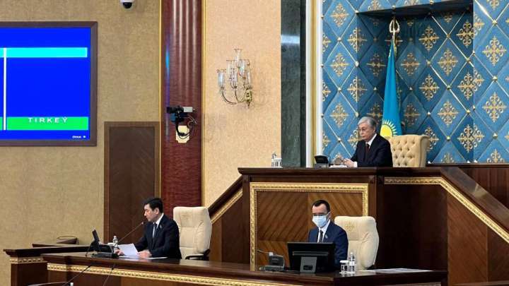 Тоқаев: Президент партия құрамында болмауы керек