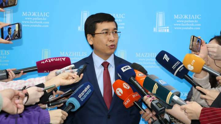 Министр Аймагамбетов: Я вам позвоню!