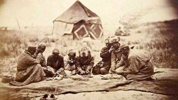 Ашаршылық нәубеті: 100 отбасының тарихын баяндайтын кітап