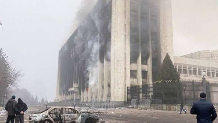 ҰҚК-нің 8 қызметкері қамауға алынды